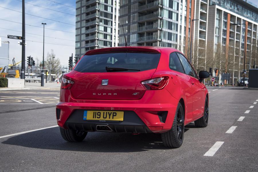  Seat Ibiza Cupra 2016 года  (UK) (фото 11 из 30)